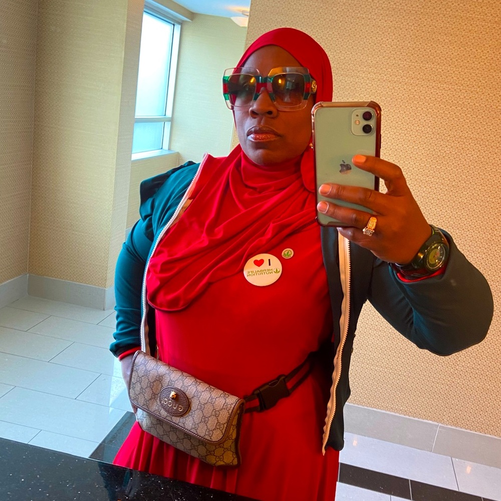 Meet your Posher, Nafisa